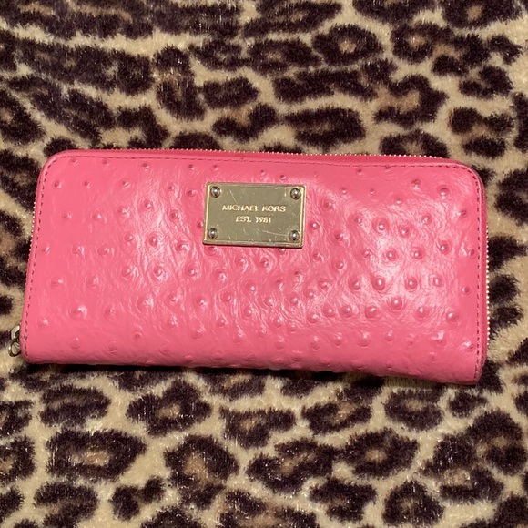 Michael Kors Handbags - Michael Kors Wallet